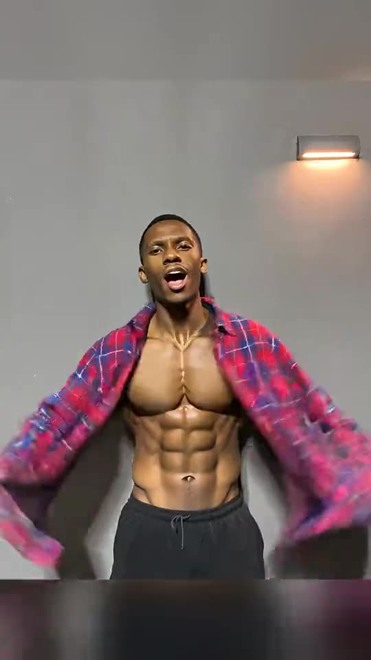 AI Muscle Generator: You, With a Huge Bodybuilder Body: Make This Meme Video Online