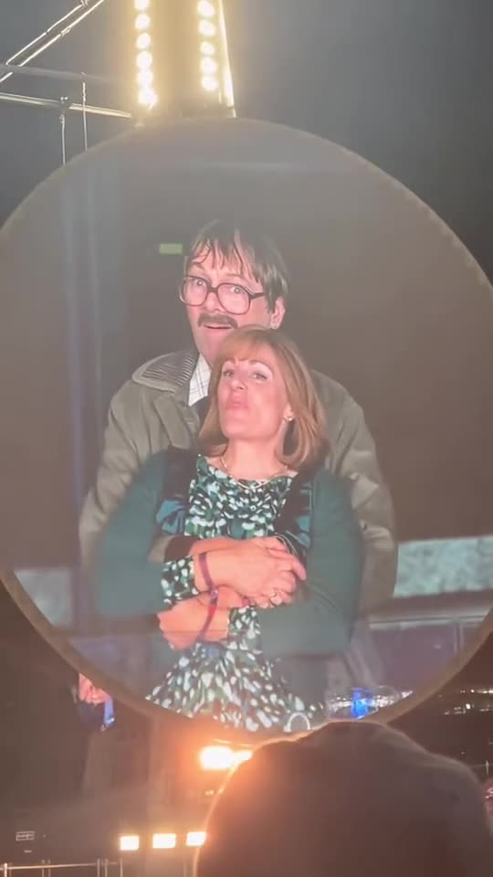How to Make a Coldplay Kiss Cam Meme: You and a Friend on the Big Screen on RemixMeme