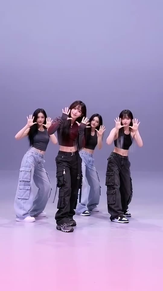 Hearts2Hearts Next Chapter Dance: Do the Challenge From a Photo — AI meme template preview