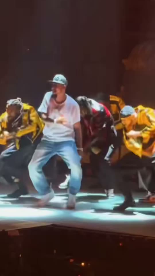 Talk Dirty Dance AI: Lead the Concert Dance Break From One Photo — AI meme template preview
